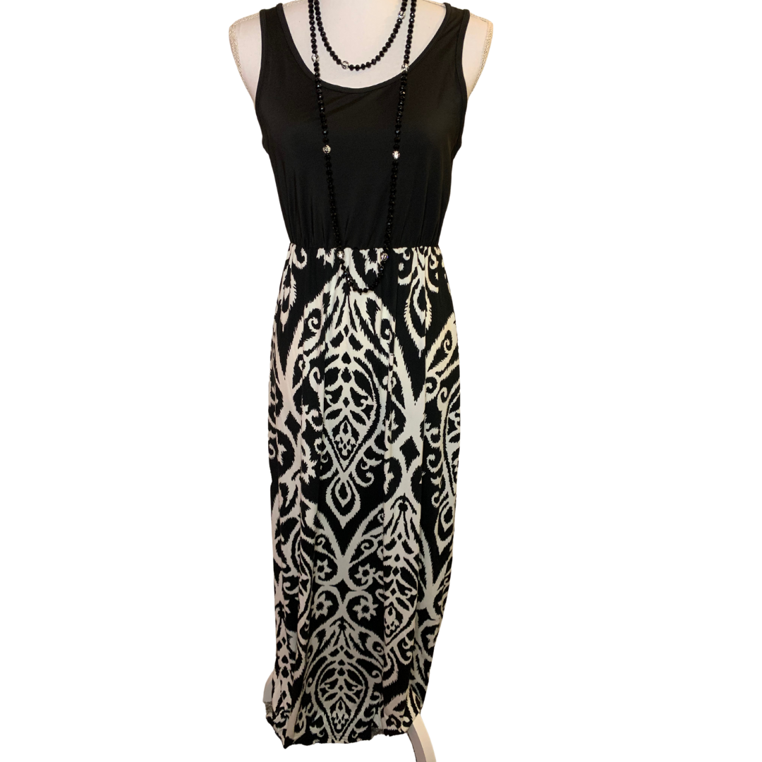 U-Neck Black Maxi Dress